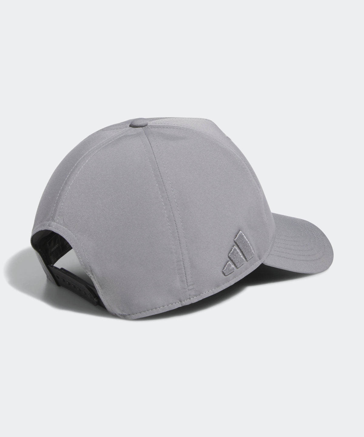 Golf performance crested cap