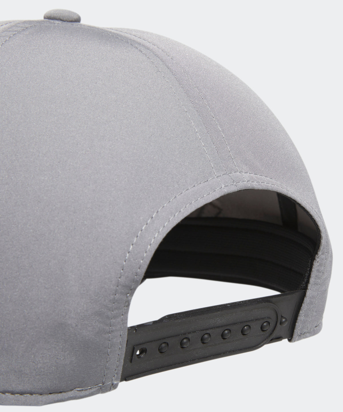 Golf performance crested cap