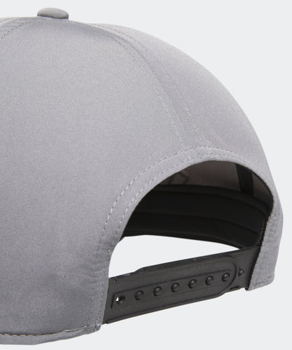 Golf performance crested cap